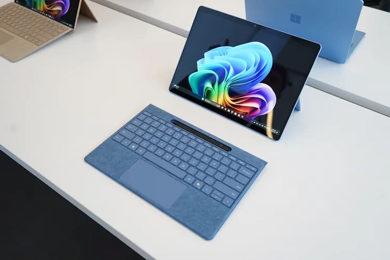 Um Primeiro Olhar sobre o Surface Pro da Microsoft com Chips ARM